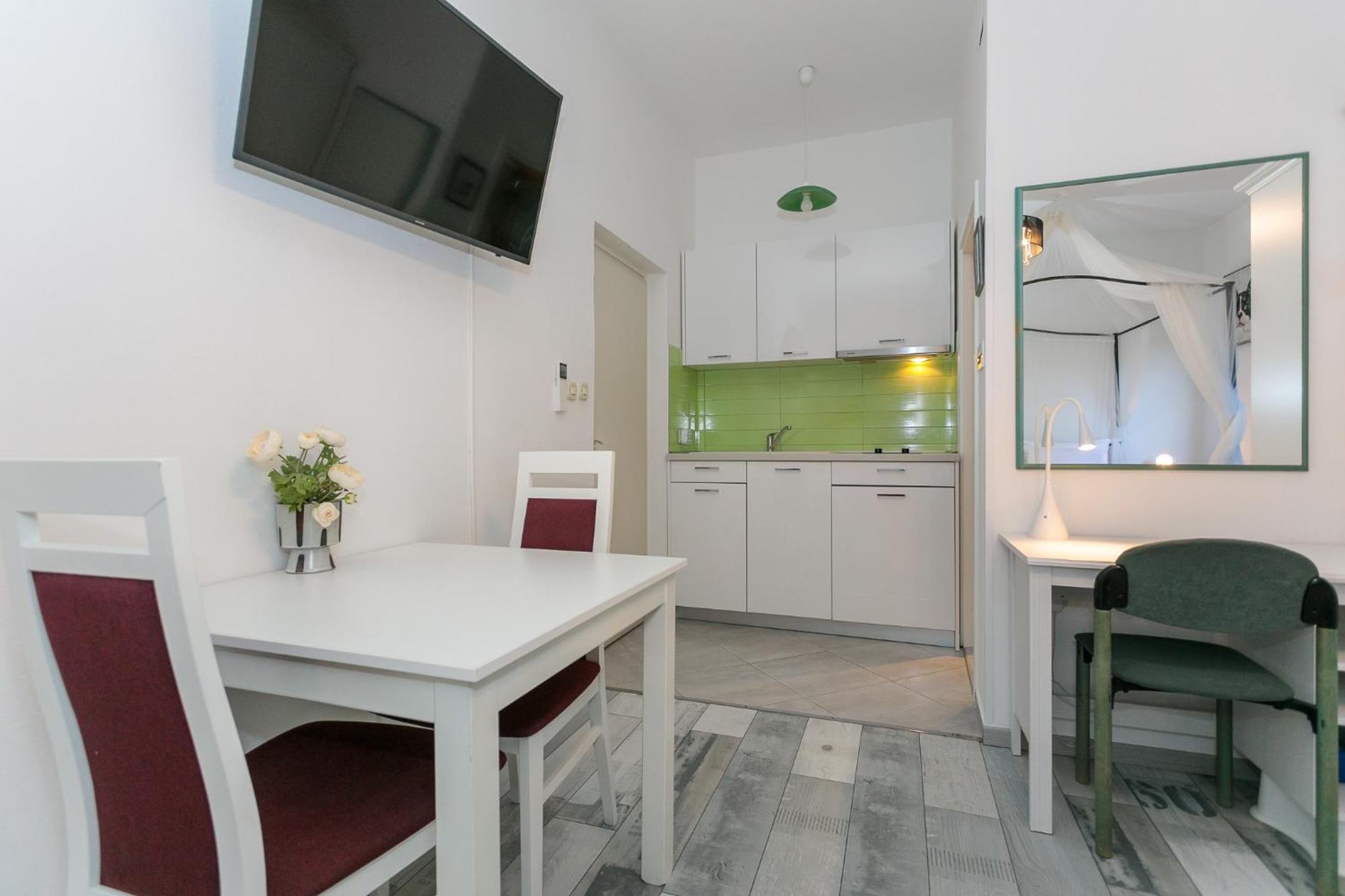 Apartments Delfin 크르크 외부 사진